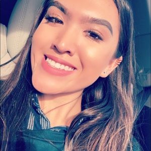 Meet your Posher, Malia